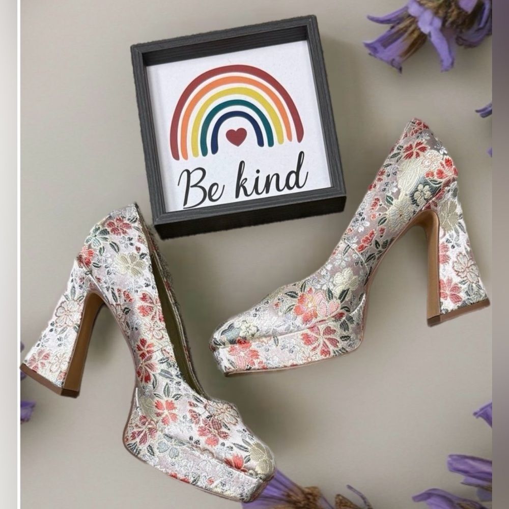 * Katy Perry Collections Silver Floral Heels